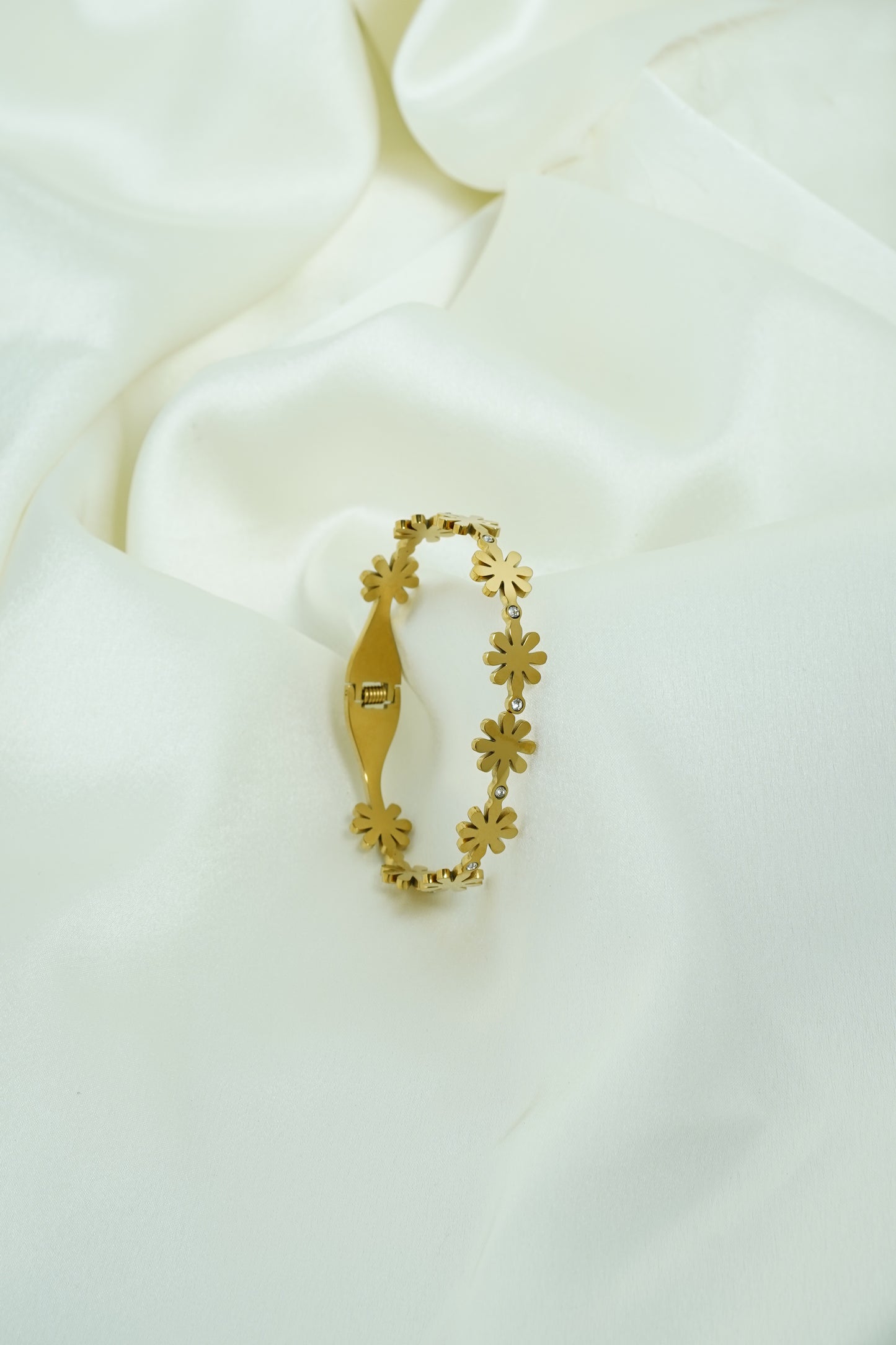 Full flower gold
