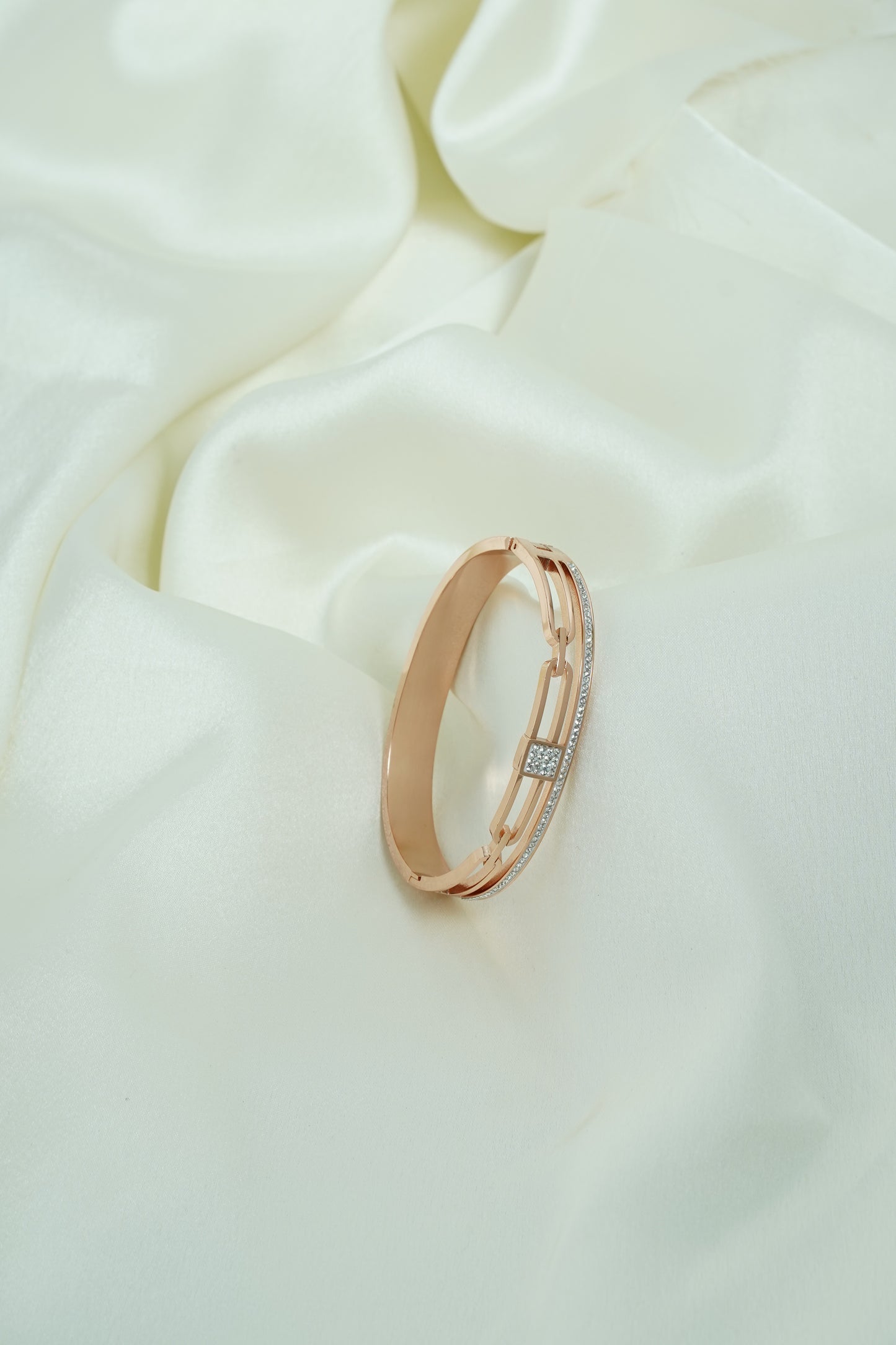 Knot rose gold