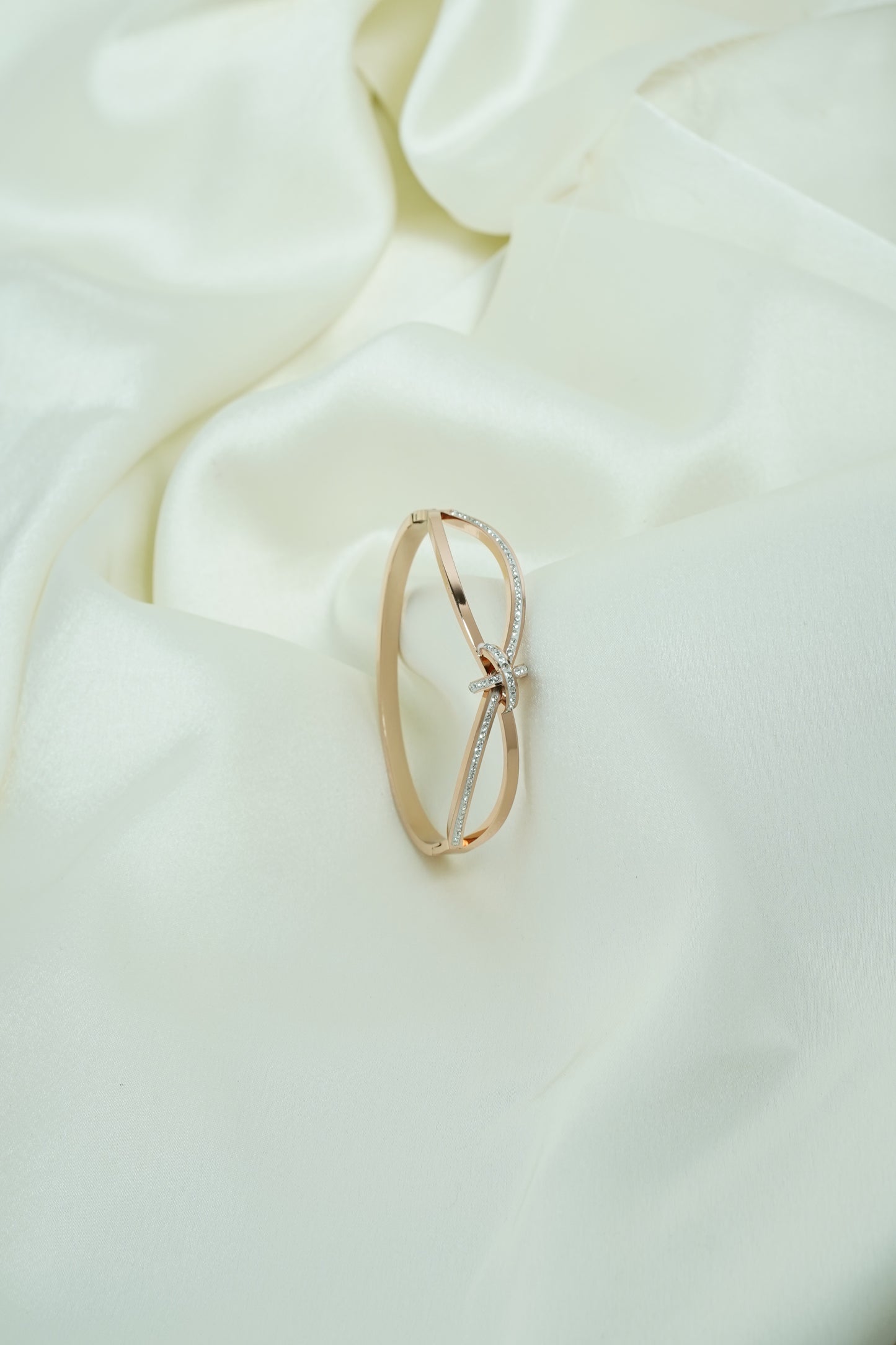 Knot infinity rose gold