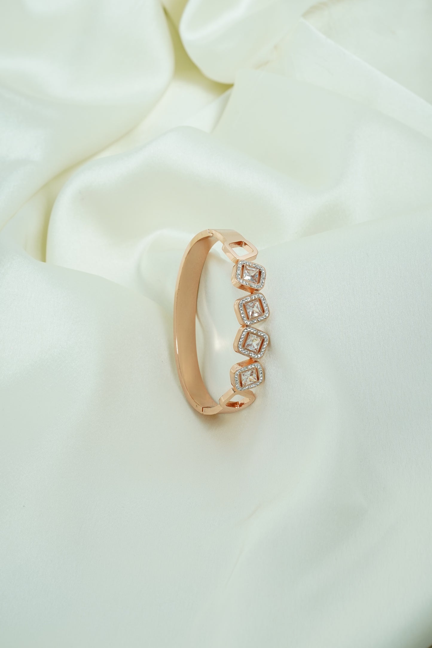 Four cube rose gold