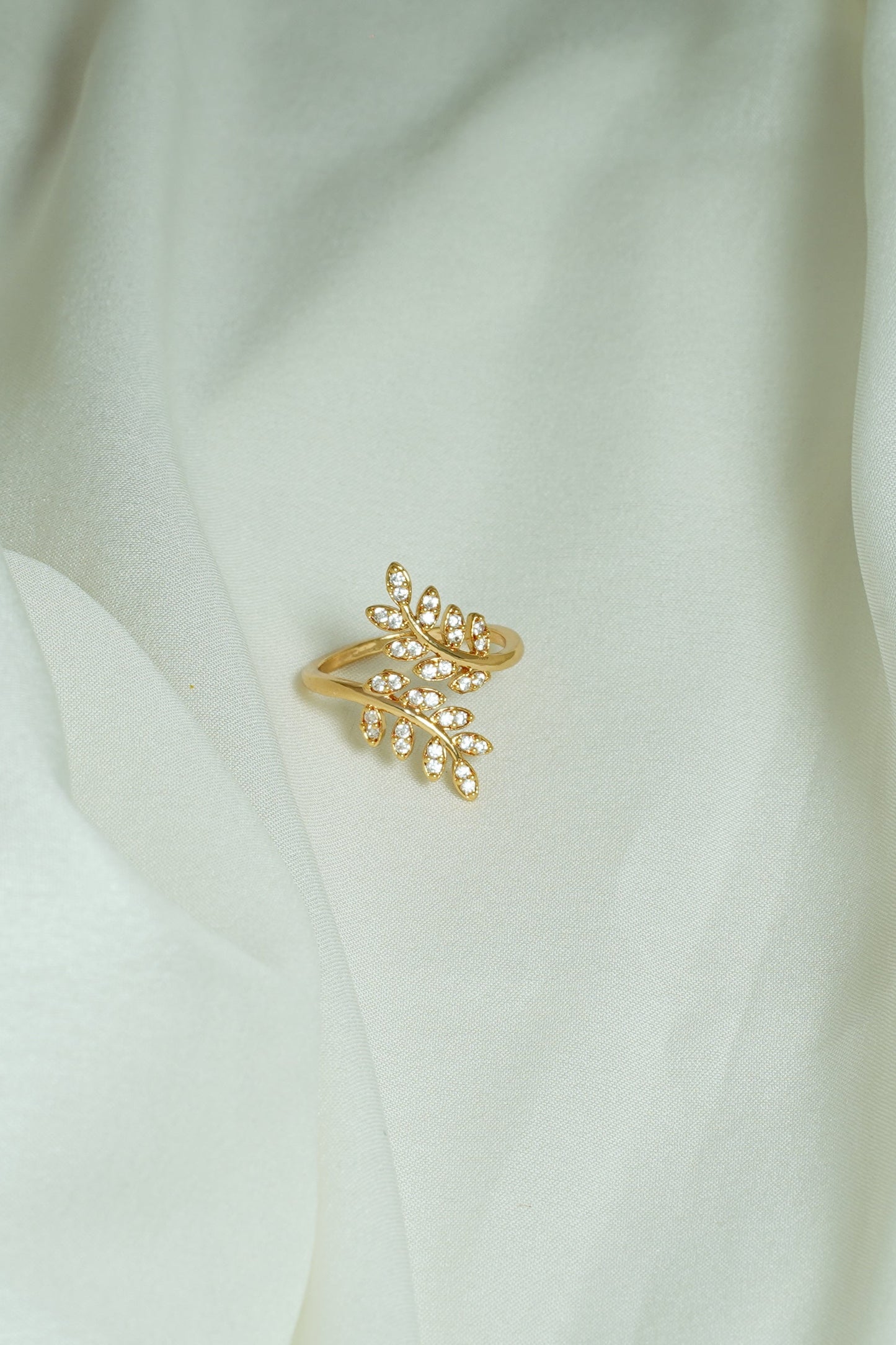 Diamond Leaf (Adjustable)