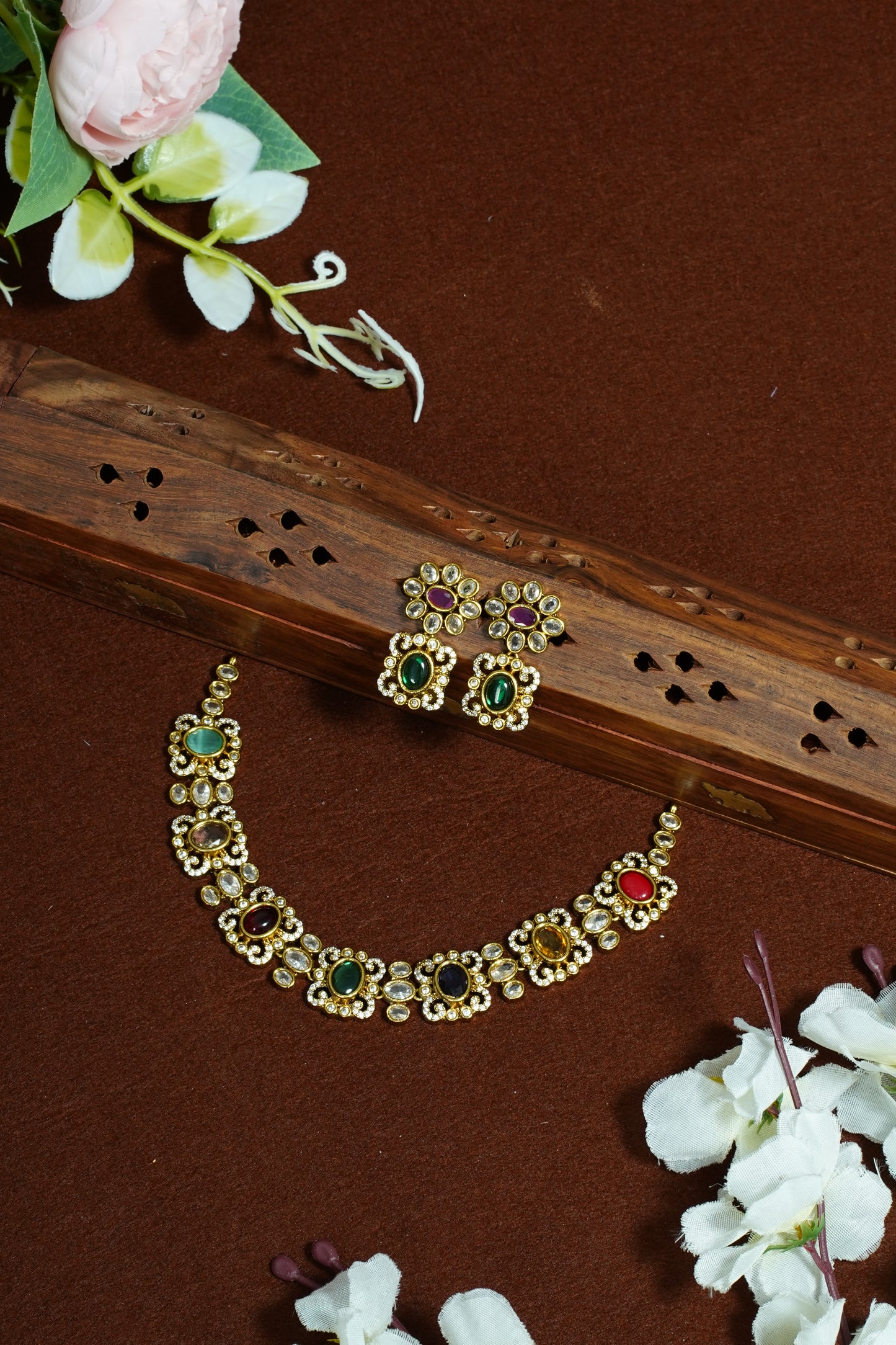 Navarathana Royal