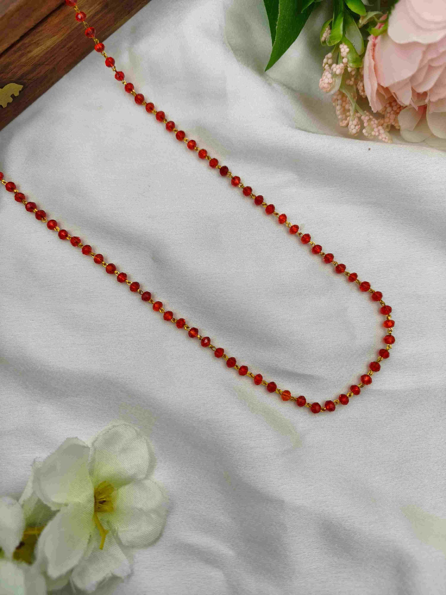 Red crystal chain