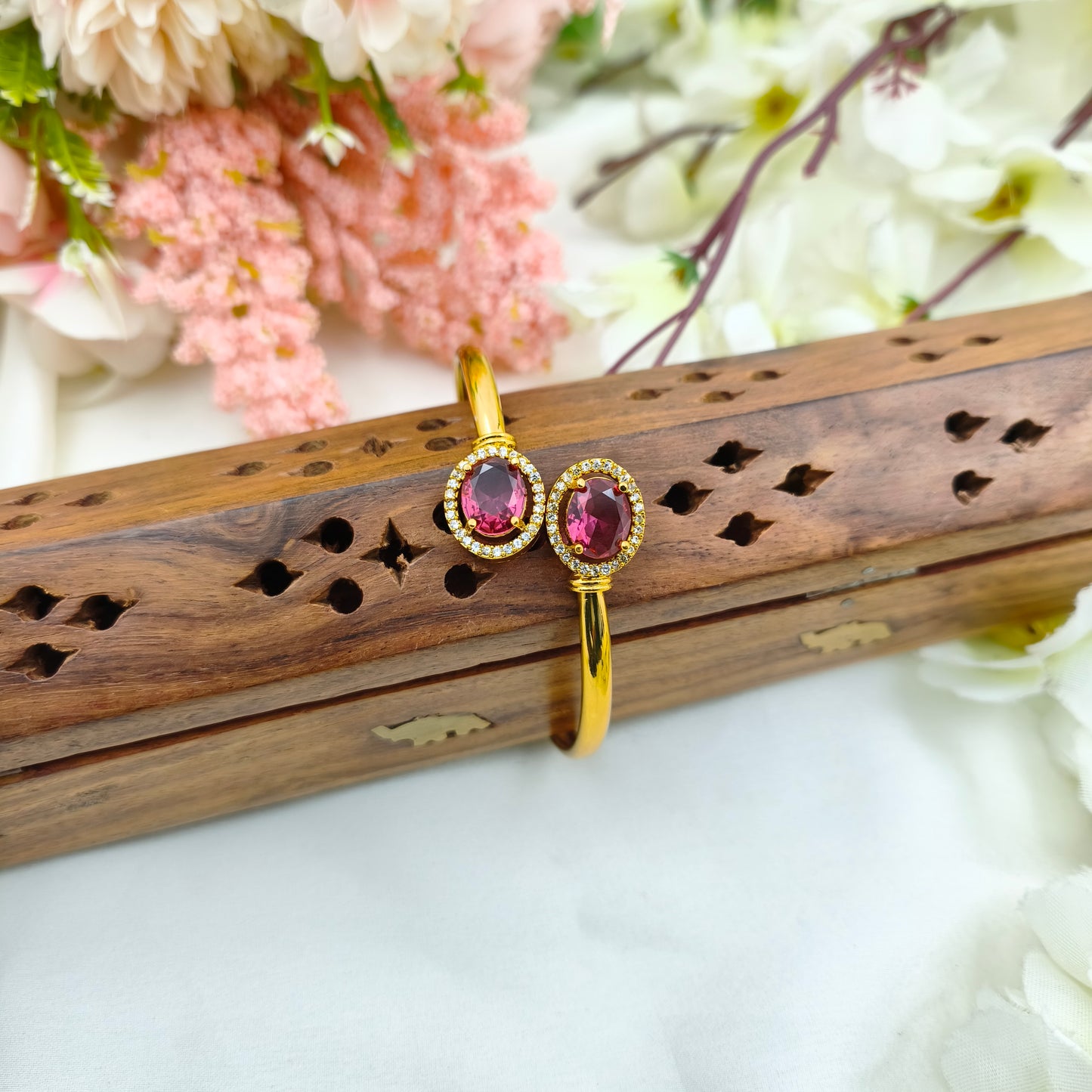 Trendy adjustable kada
