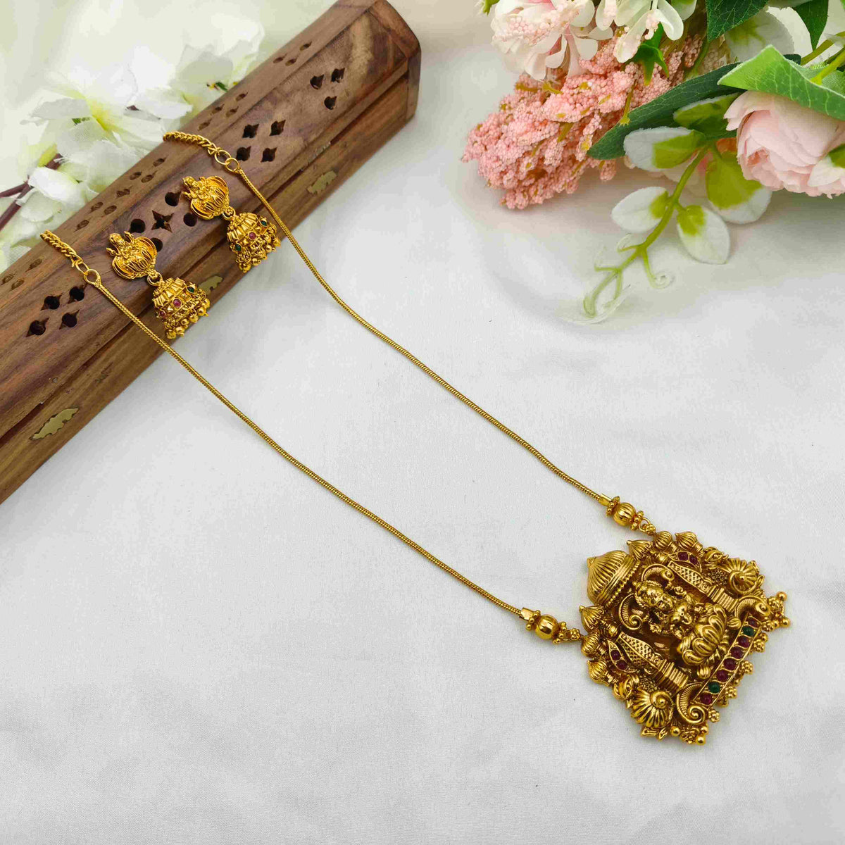 Lakshmi Charvi chain
