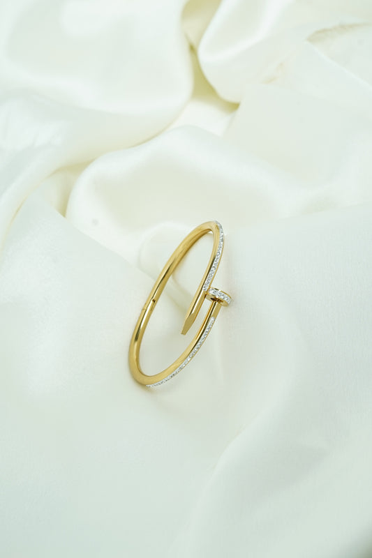 Nail Stone Gold