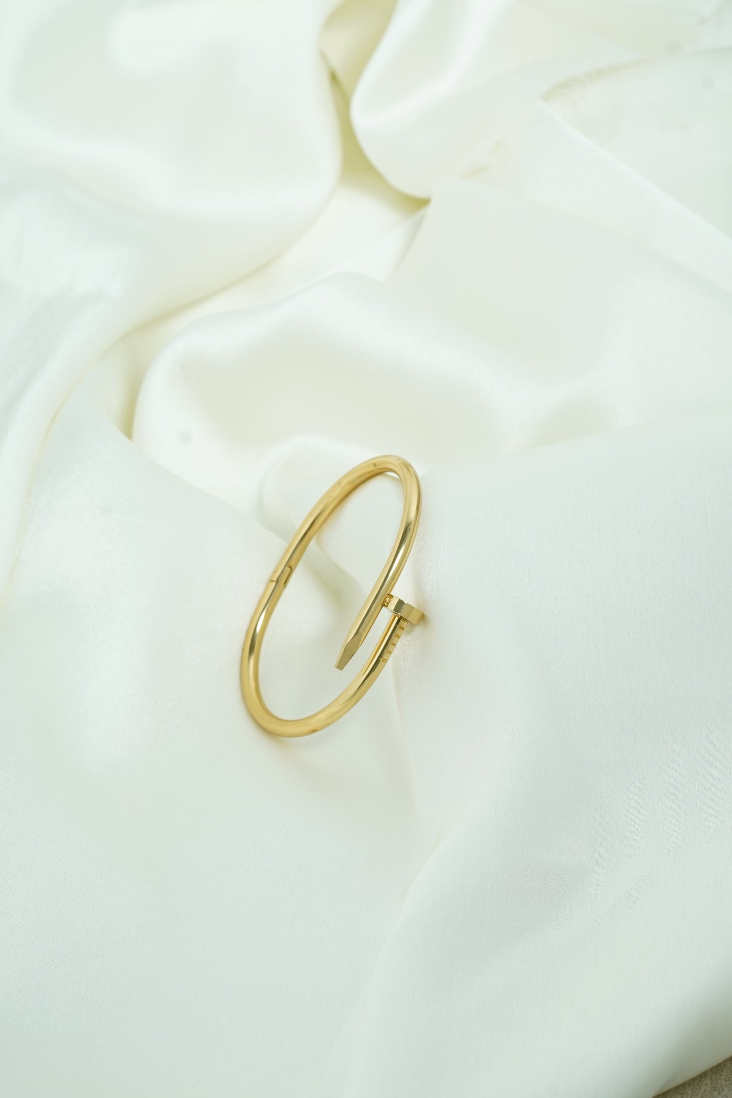 plain Nail gold
