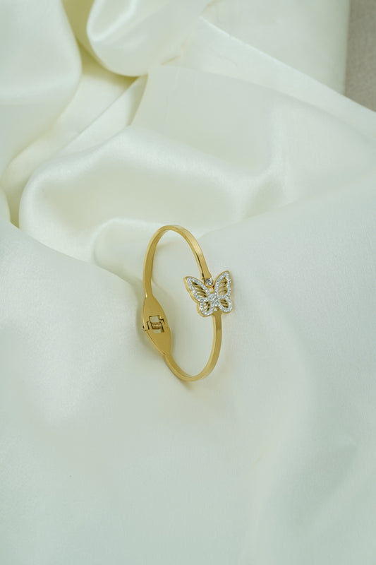 Diamond butterfly gold
