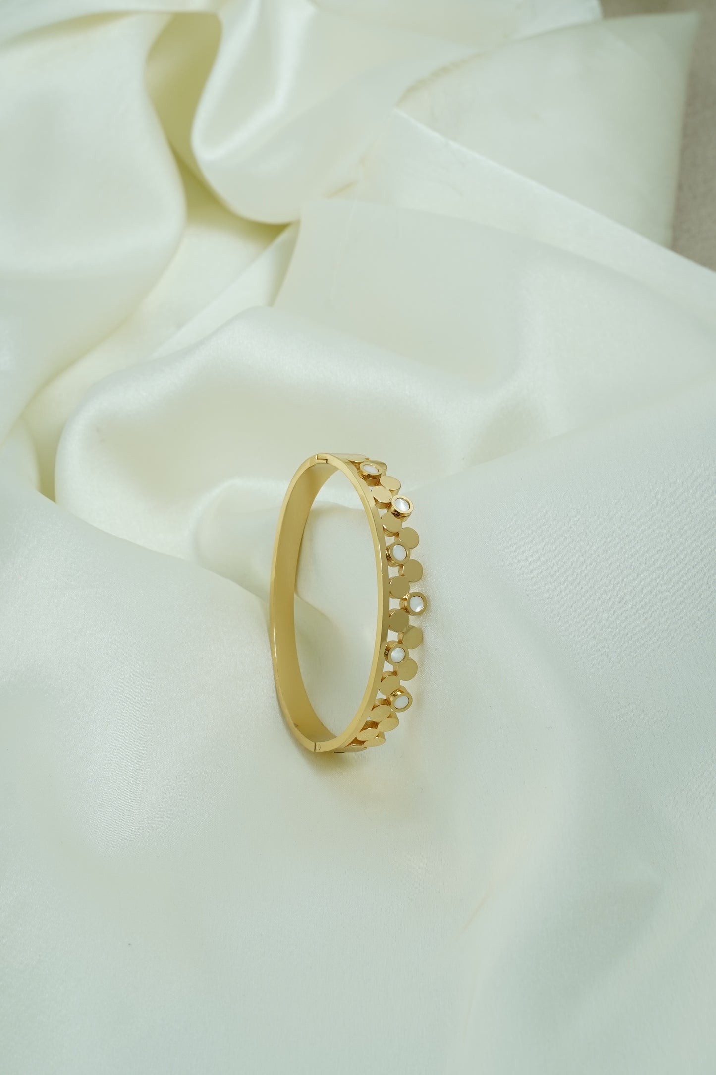 Dew drop gold