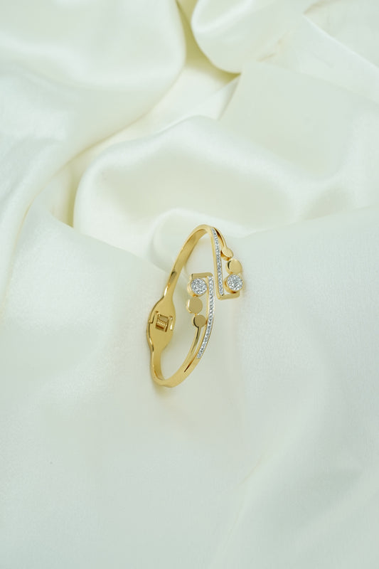 Circle Cross gold