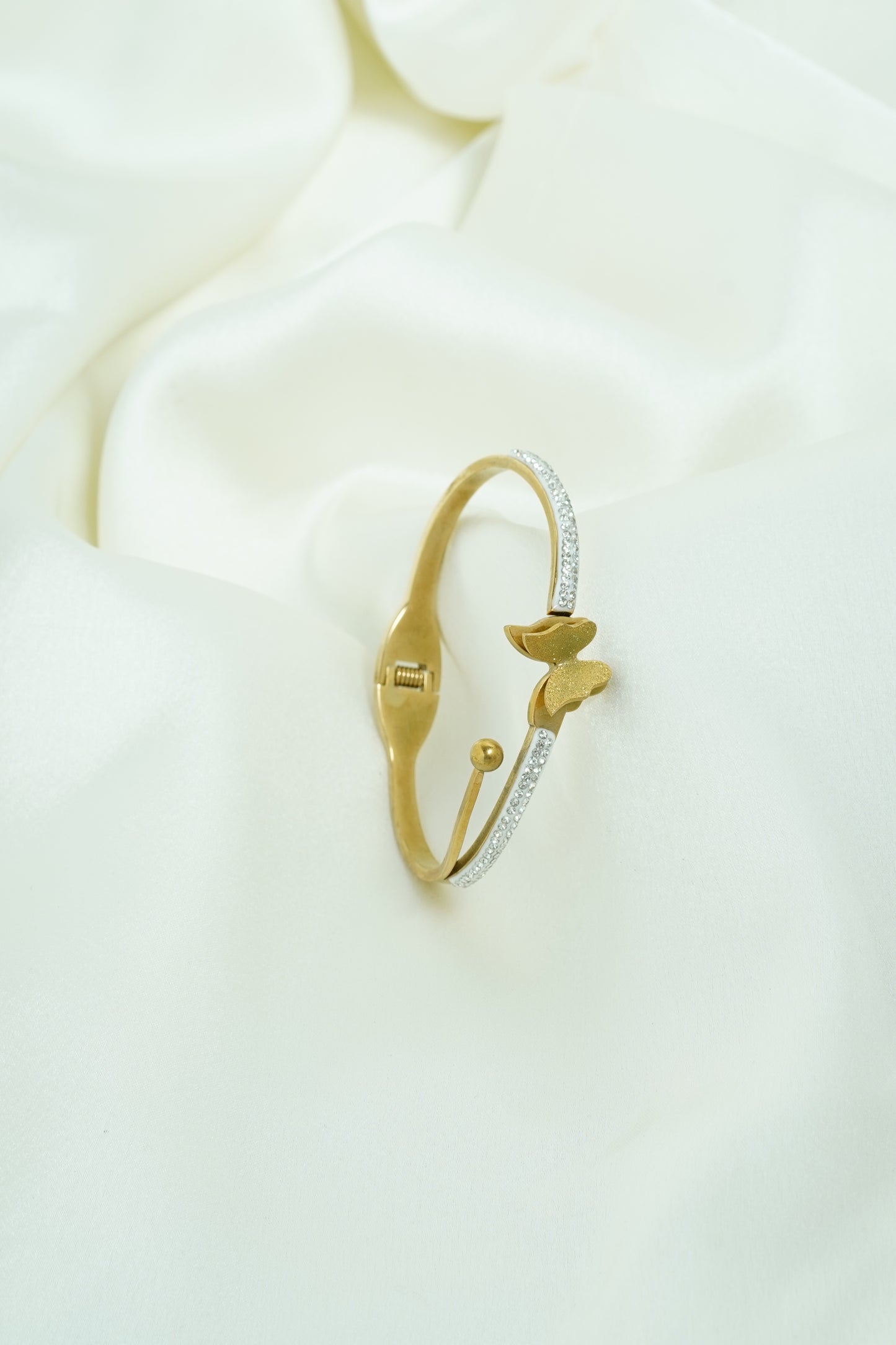Dot butterfly gold