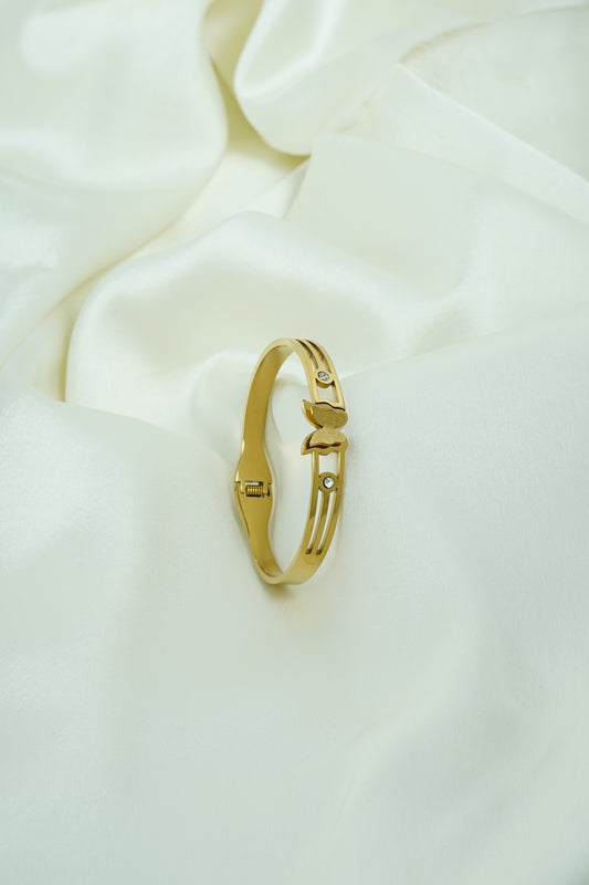 Center stone butterfly gold