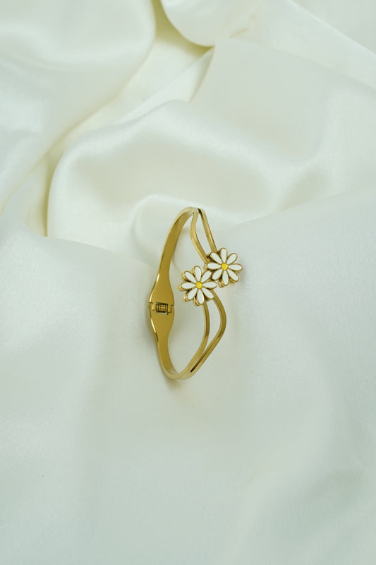 Lilly Gold