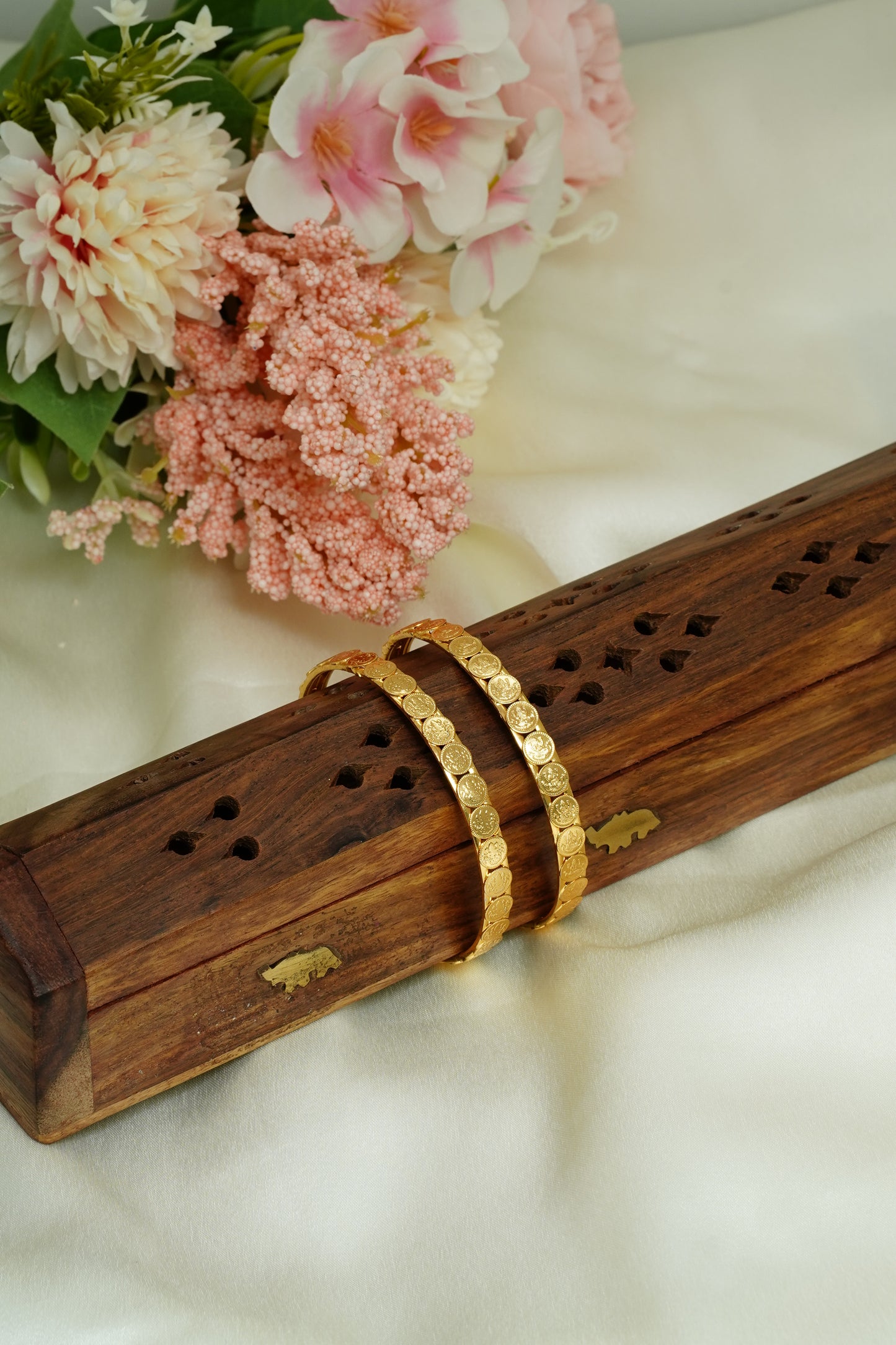 Lakshmi full coin bangle