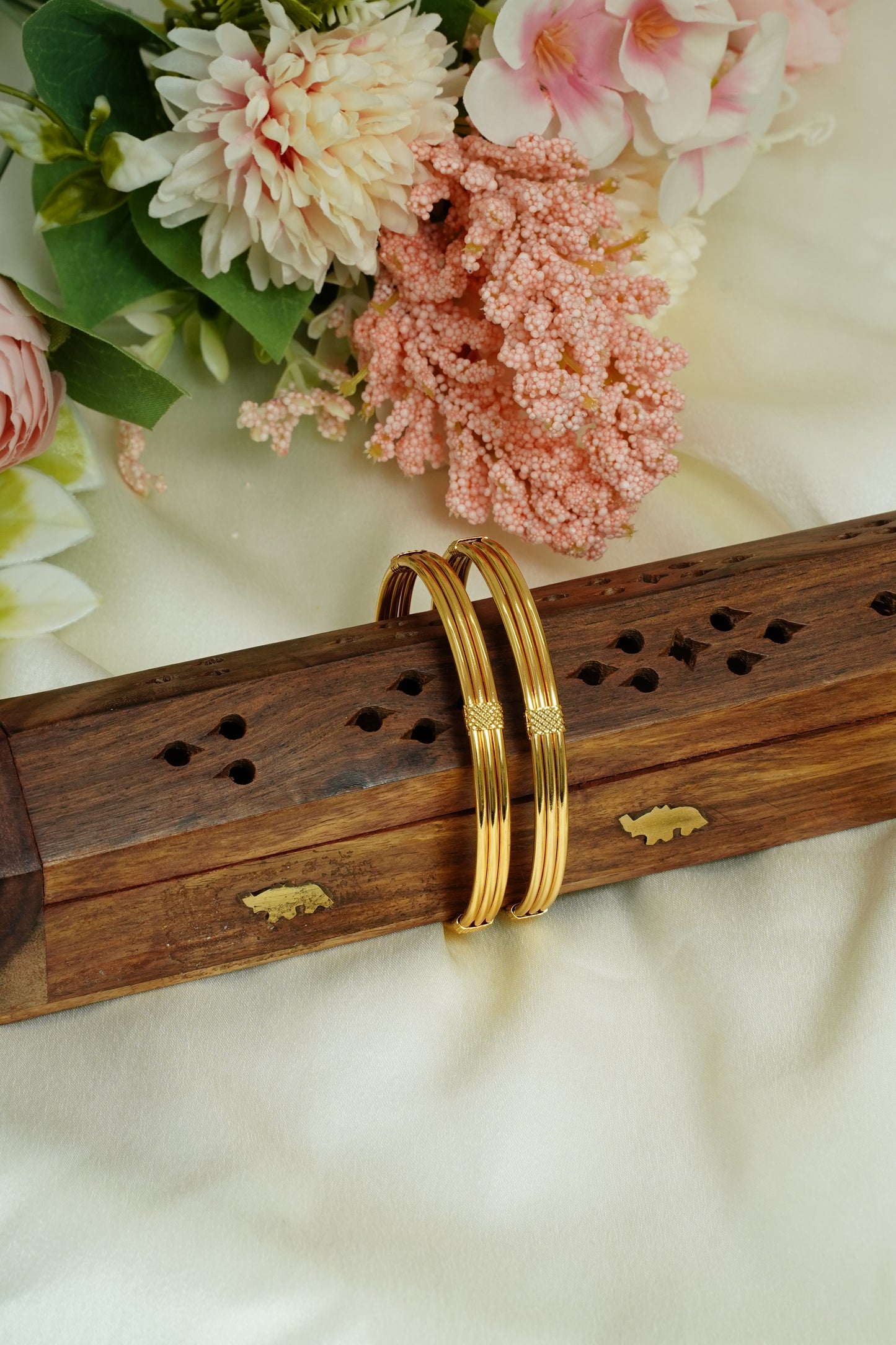 Three layer join bangle