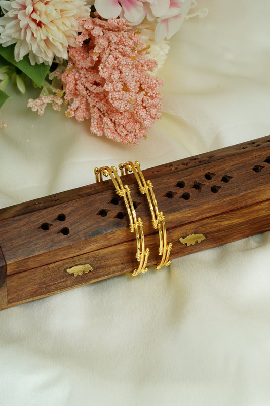 Two line zig zag bangle