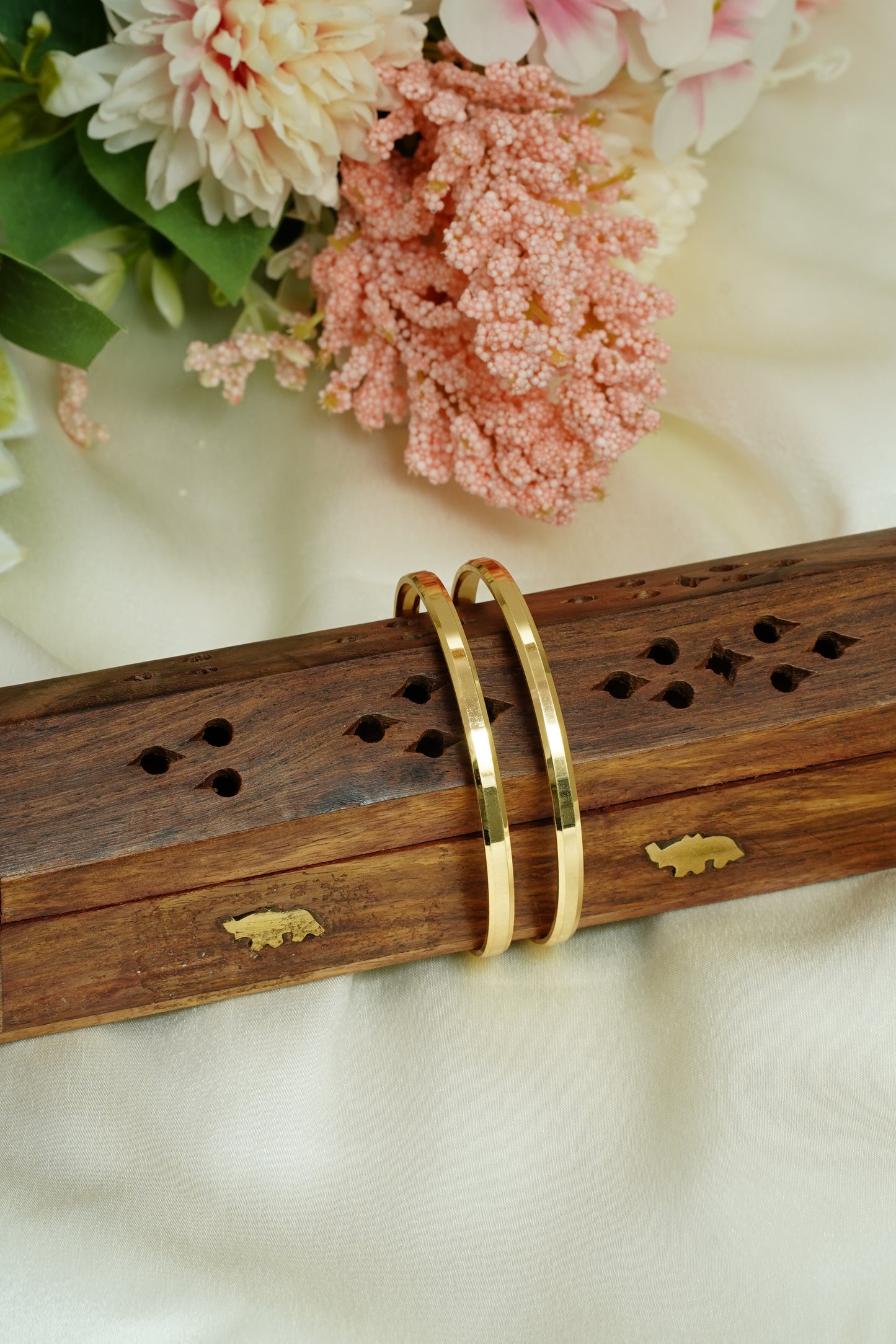 Plain bangle