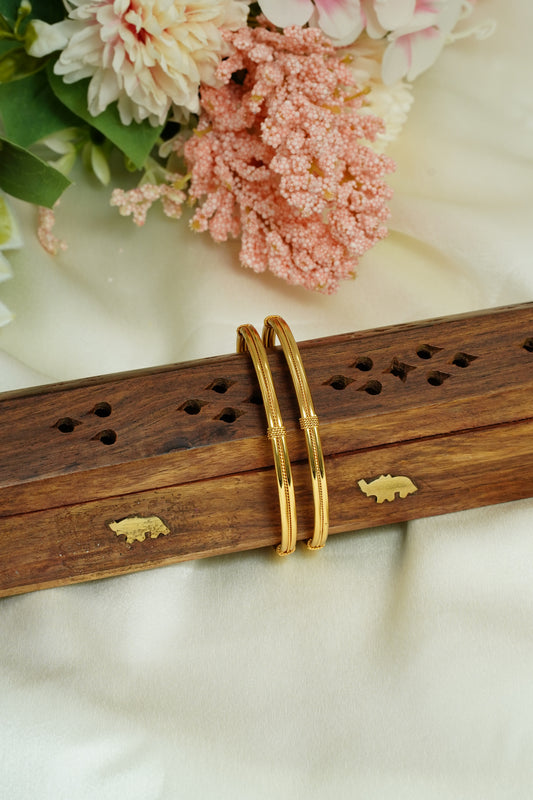 Thread bangle