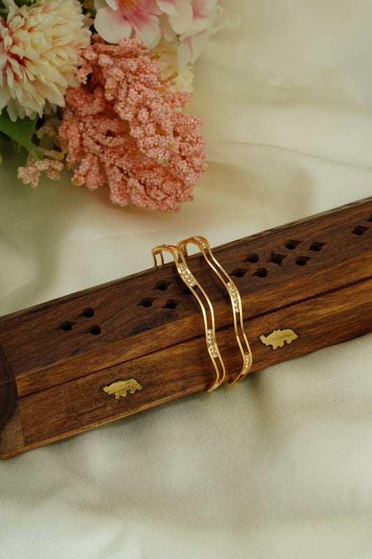 Six stone neli bangle