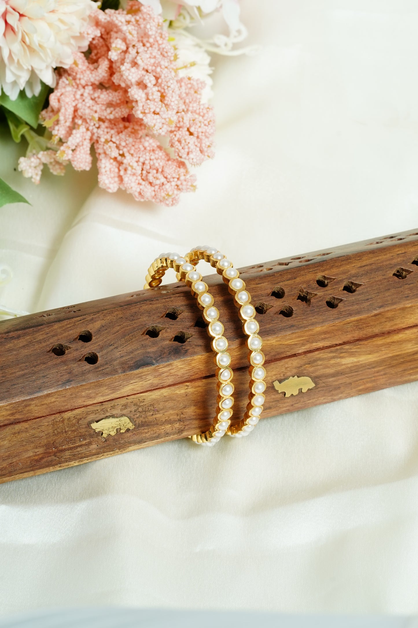 Uncut pearl bangle