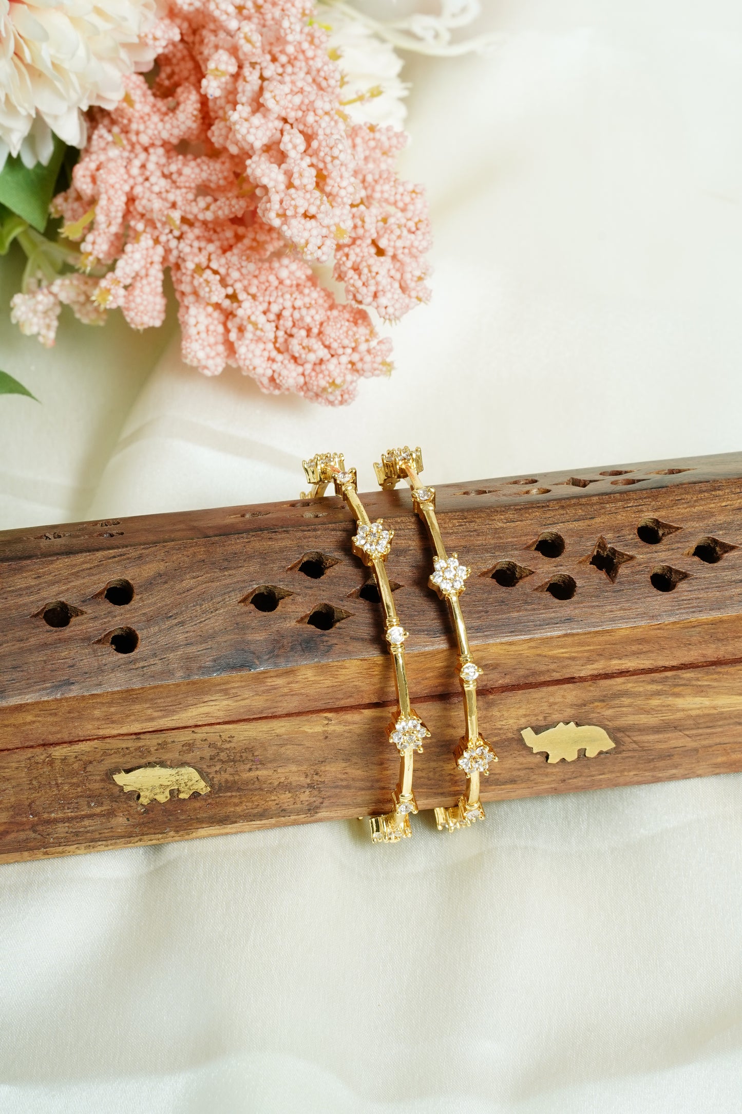 Seven stone flower bangle