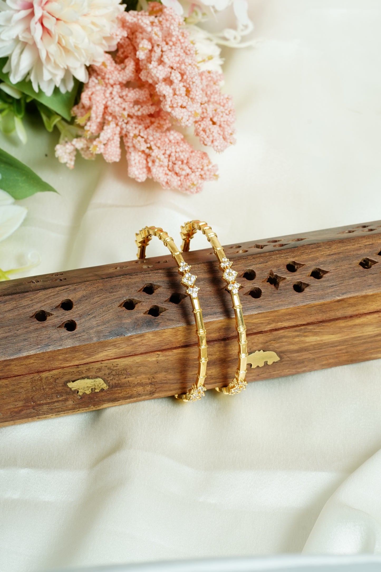 Diamond cut bangle
