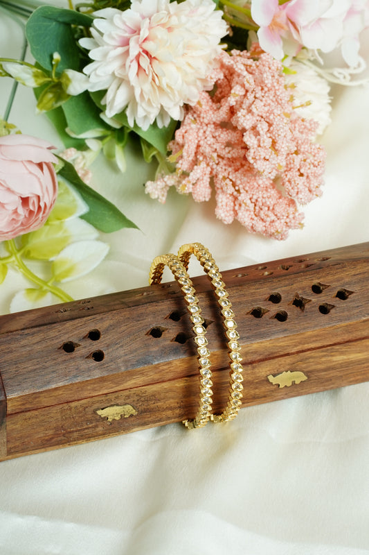 Leaf stone bangle