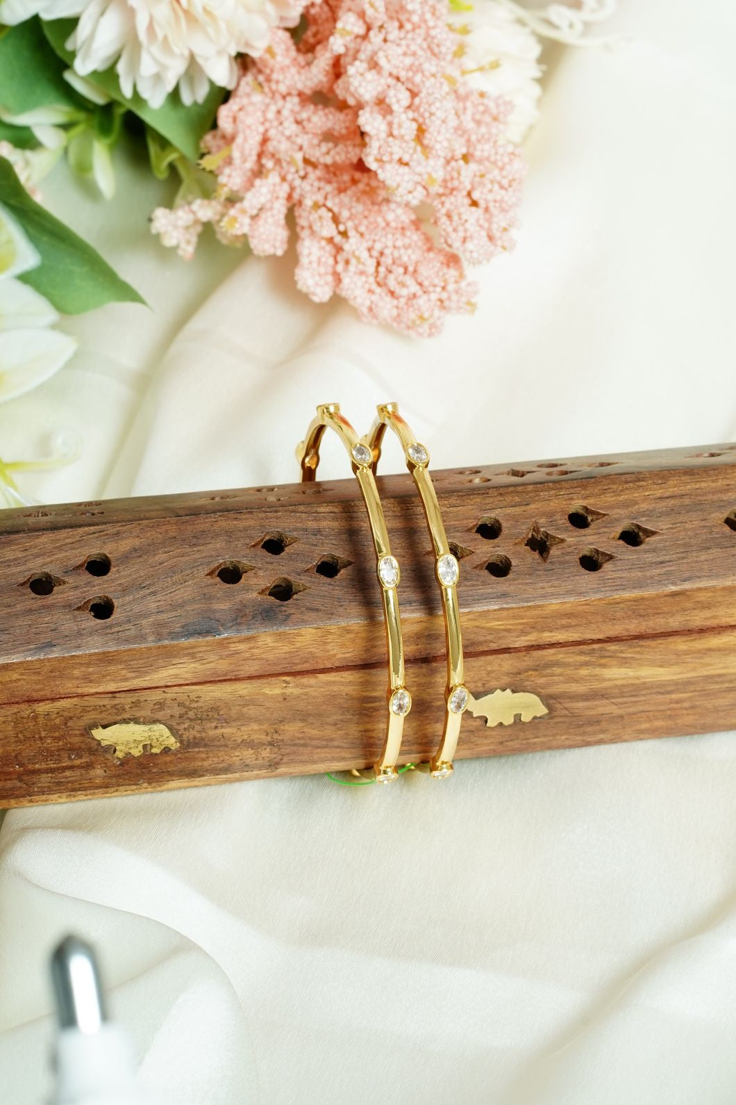 White stone kundan kids  bangle