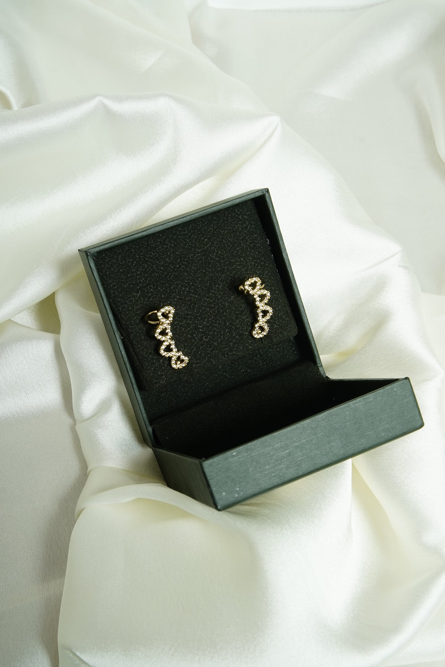 Heart Arc earcuff