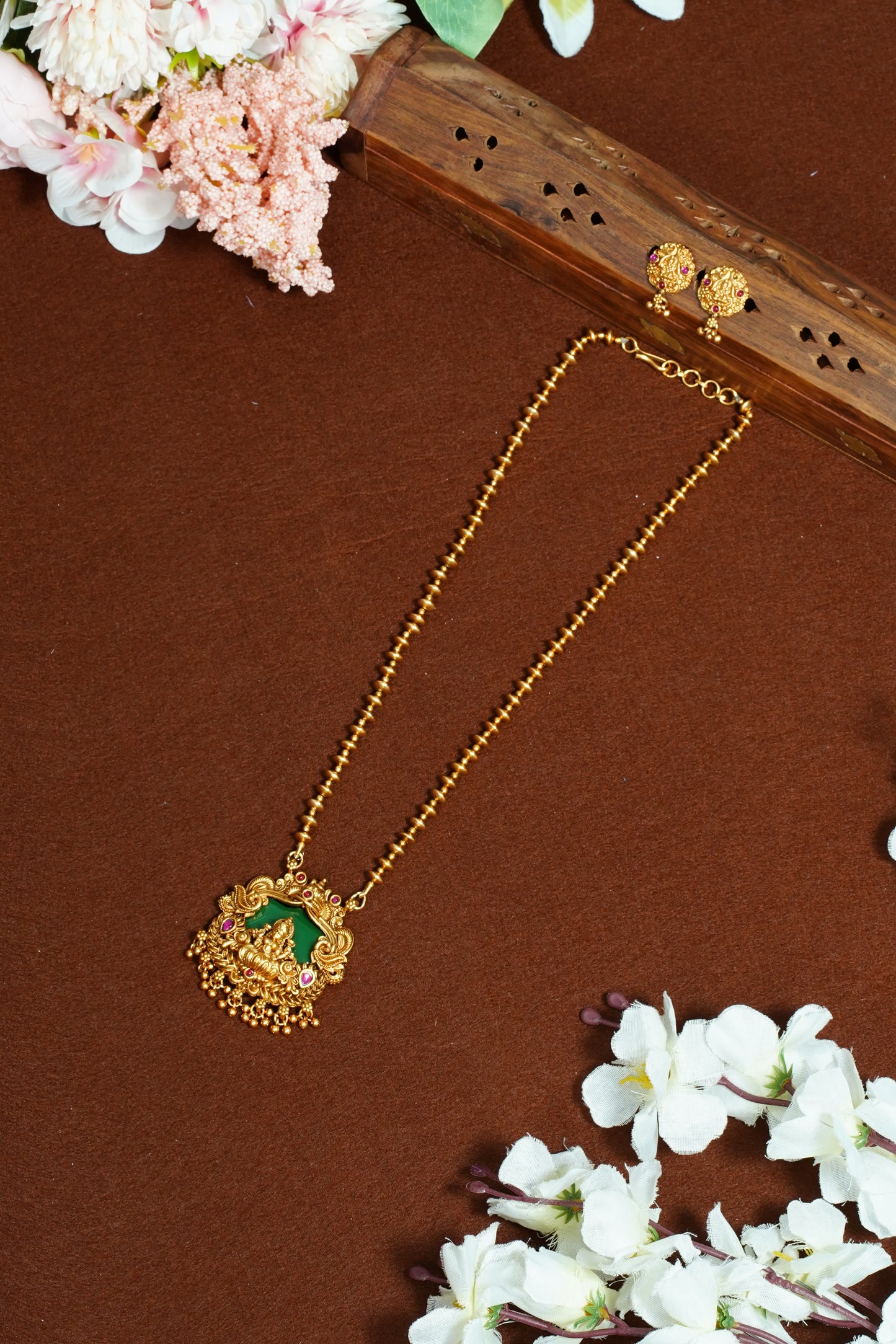 Maragatham lakshmi ball chain(mid length)