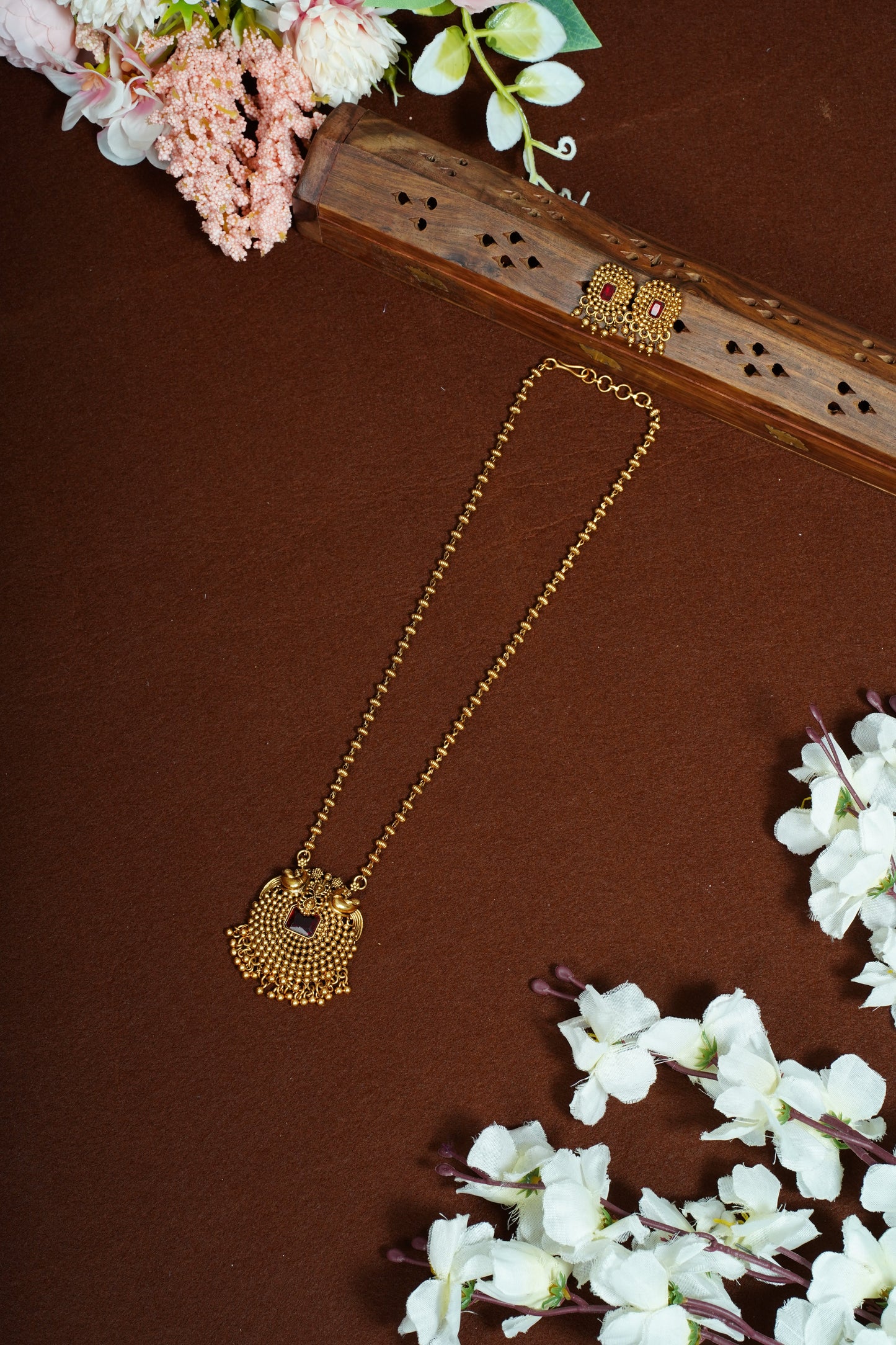 Peacock ball chain Ruby