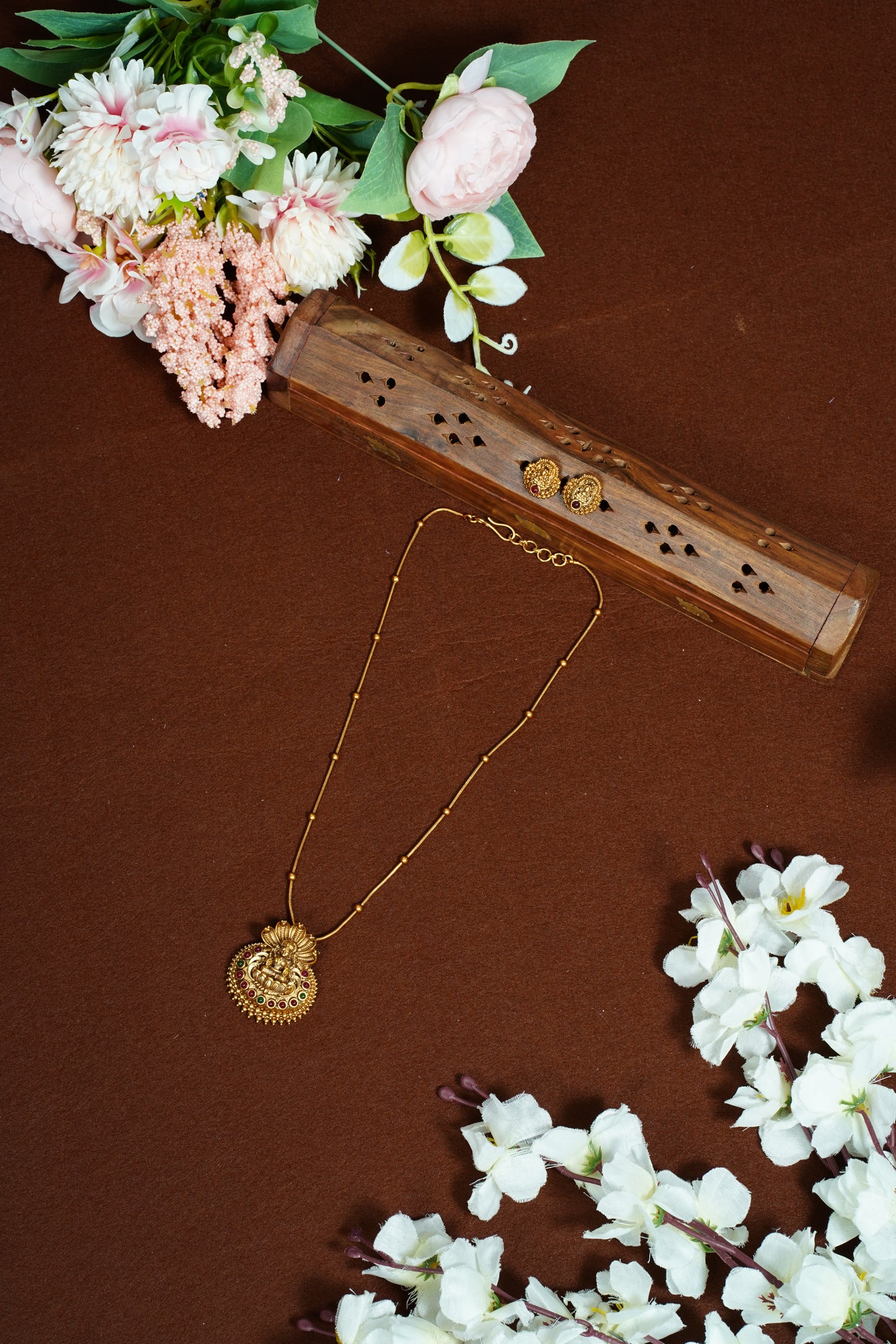 Nakshi dollar ball chain