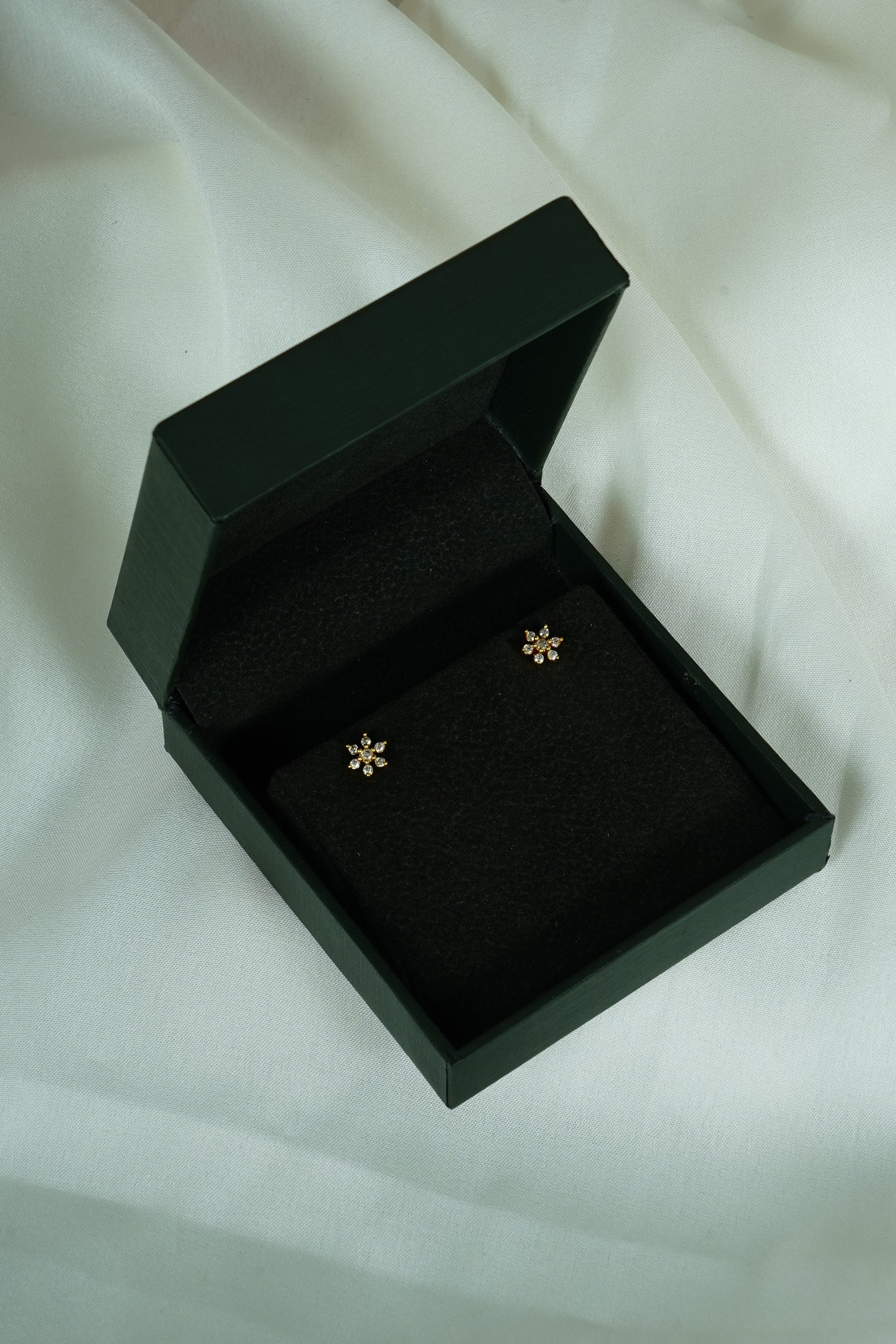 Diamond spark