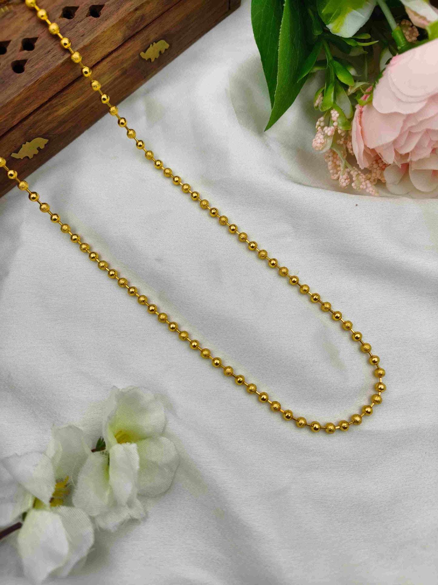Cut ball chain