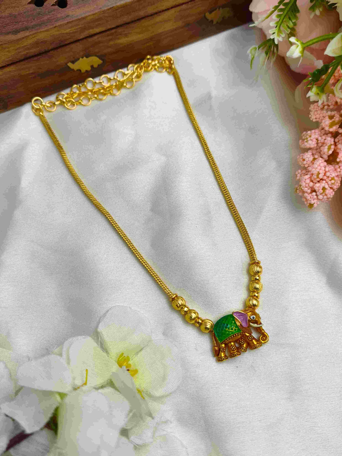 Elite enamel necklace
