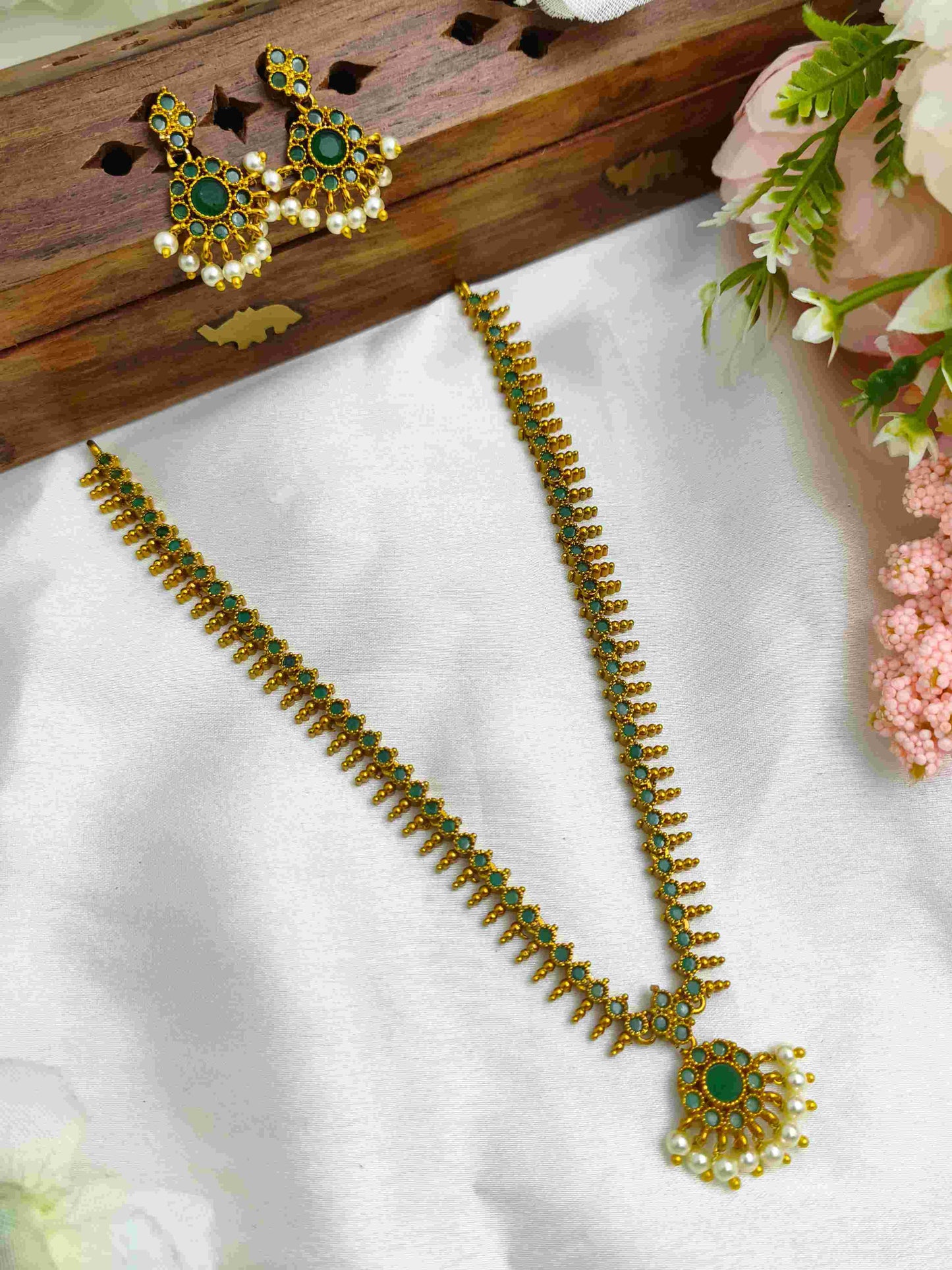 vintage palaka necklace