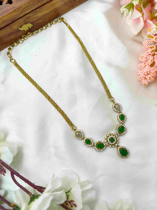 Royal victorian short necklace