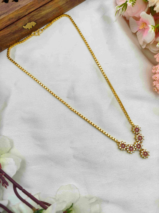 five flower Red with white diamond