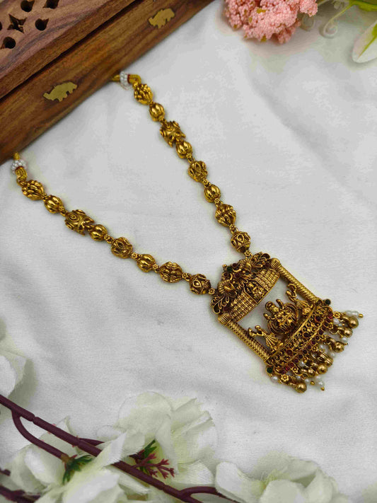 Nellika short necklace