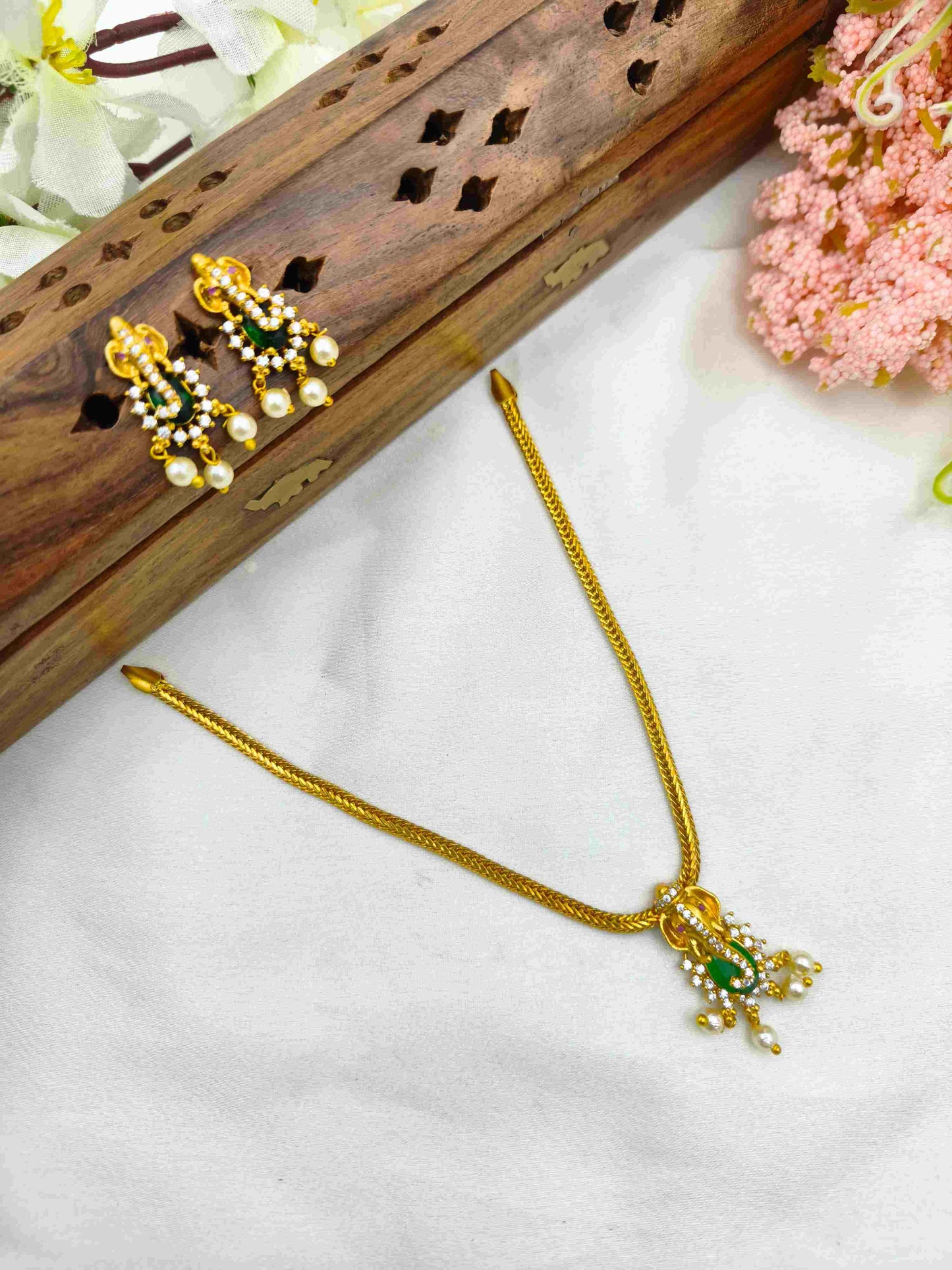 Royal green ganesha necklace
