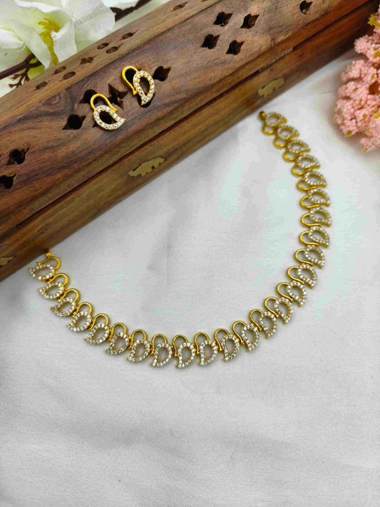 Mango cut diamond necklace