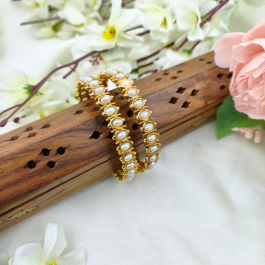 Pearl royal bangle