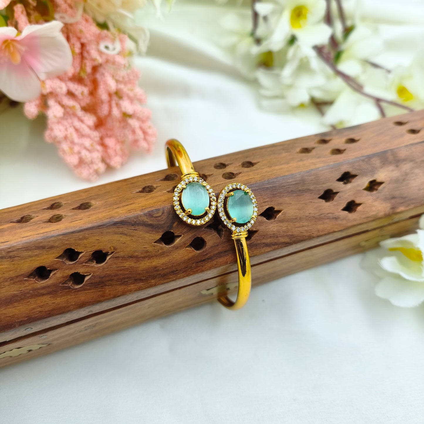 Trendy adjustable kada