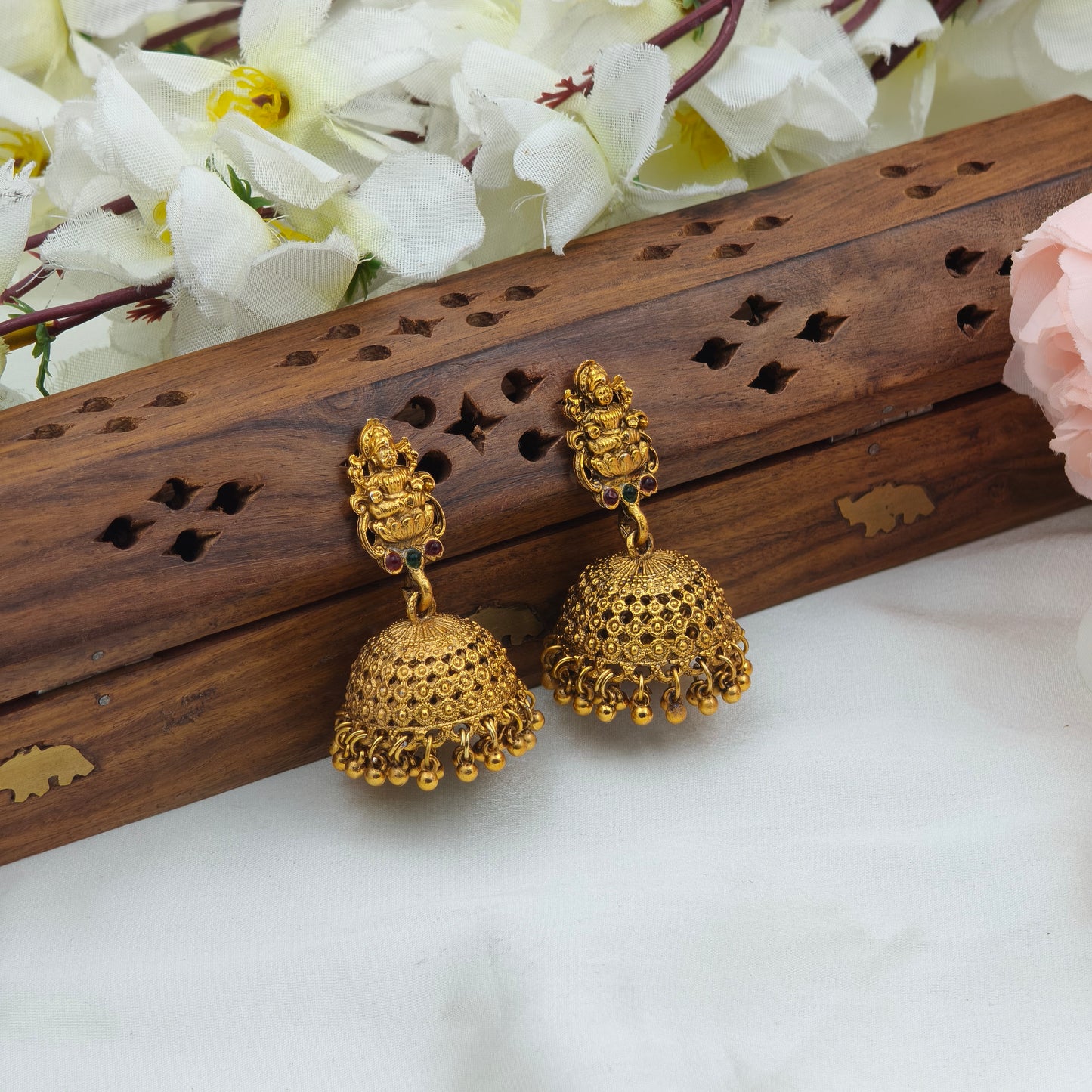 Antic nakshi jhumka