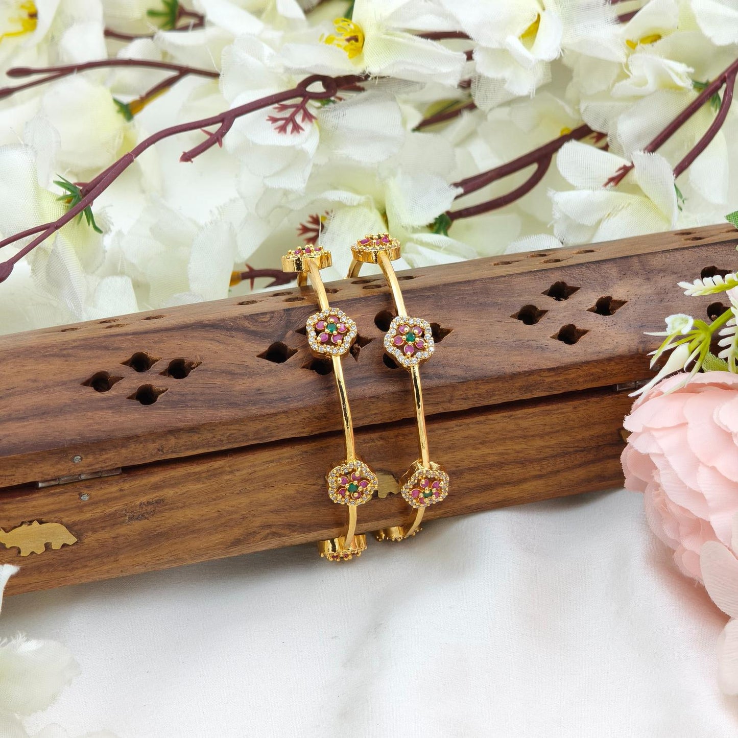 Rose diamond bangle