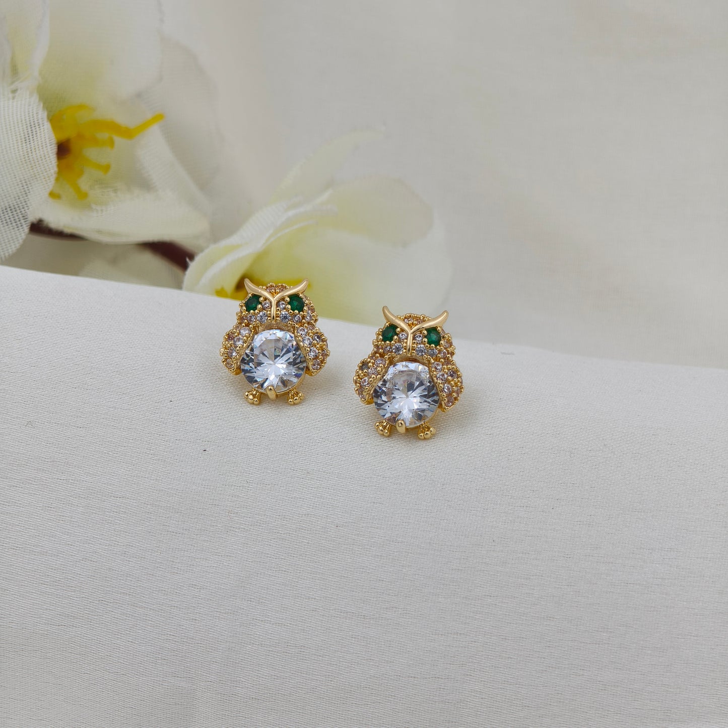 Eye owl stud