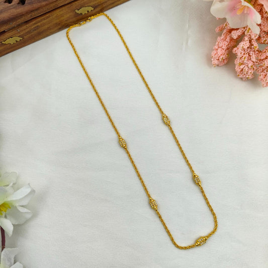 Spiral chain full white