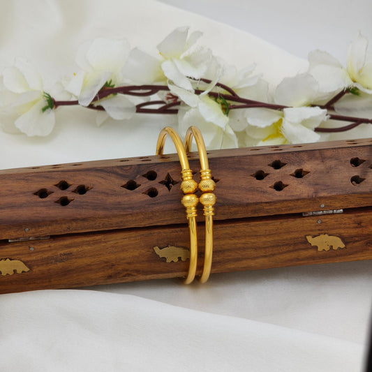 Dot kada bangle