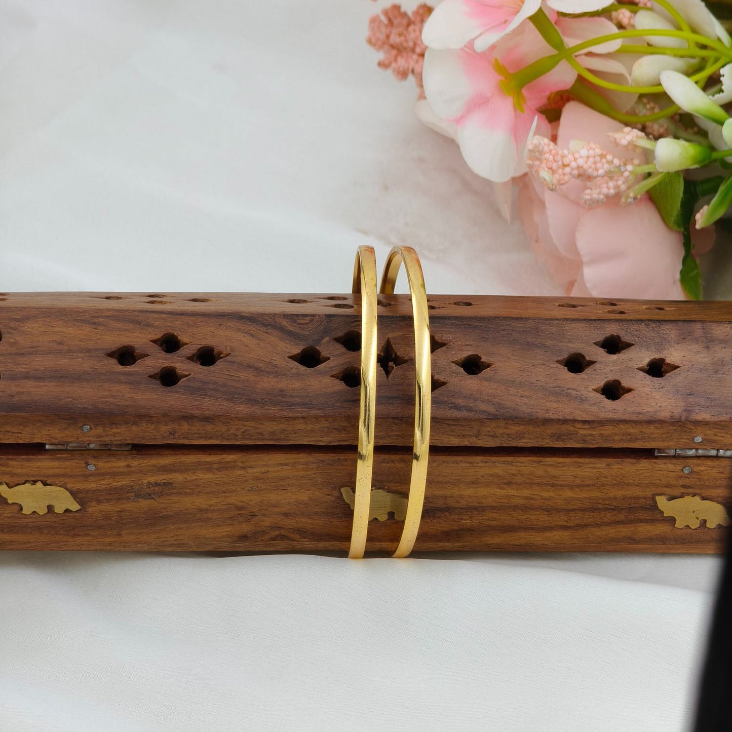 Bold plain bangle