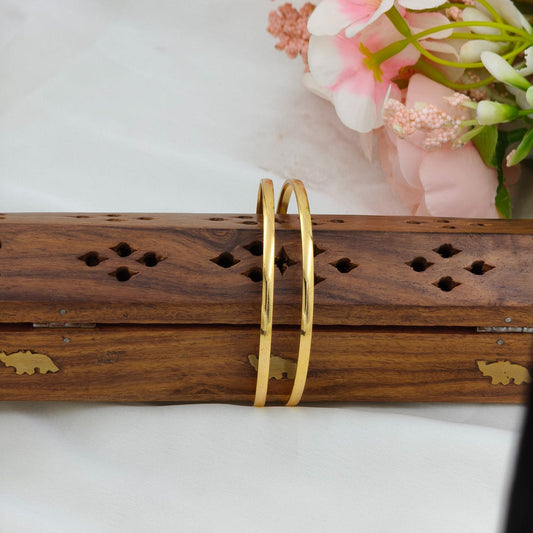 Bold plain bangle